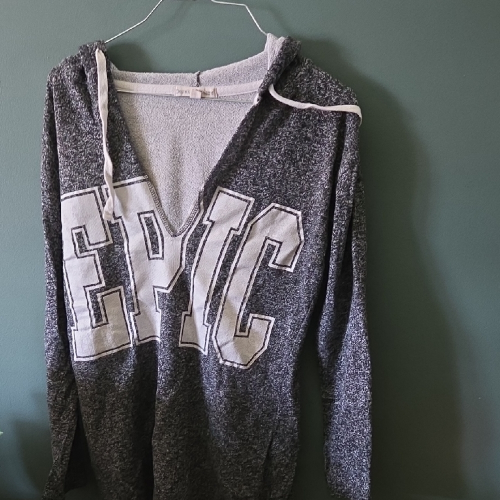 Derek Heart Gray and White V-Neck Sweater